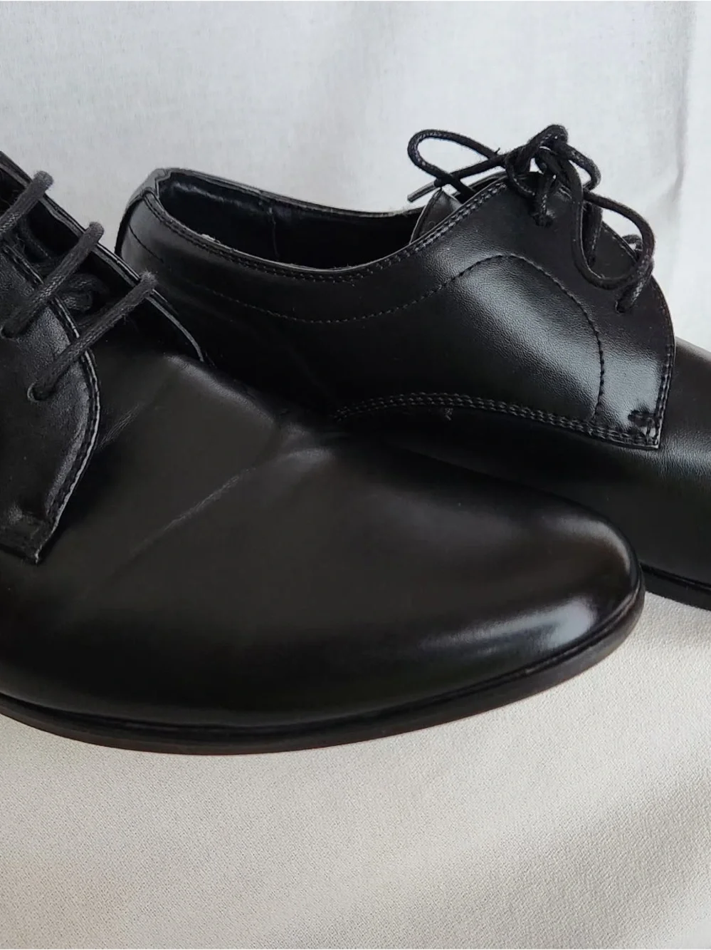 Perry Ellis polished black